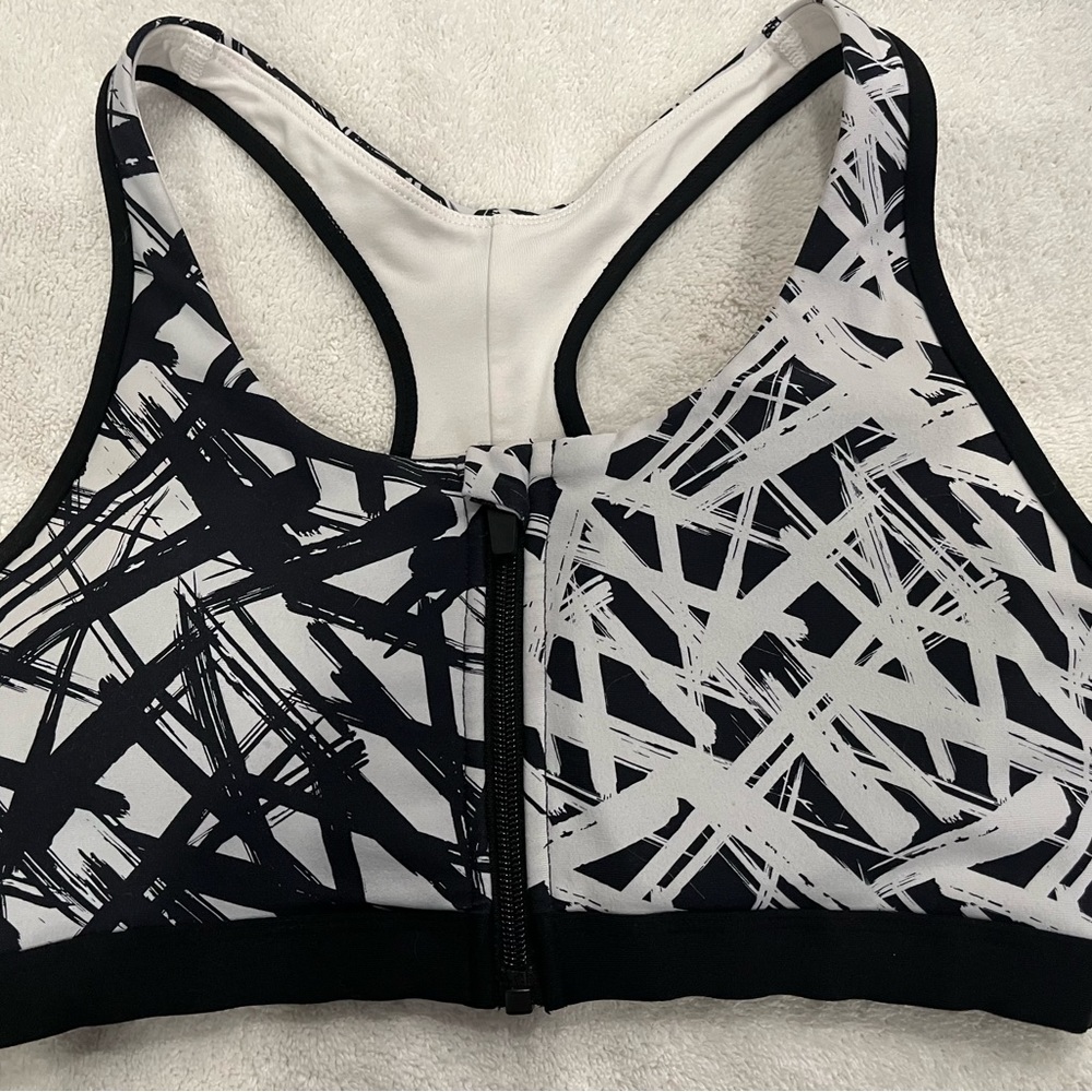 Lorna Jane women’s sports bra